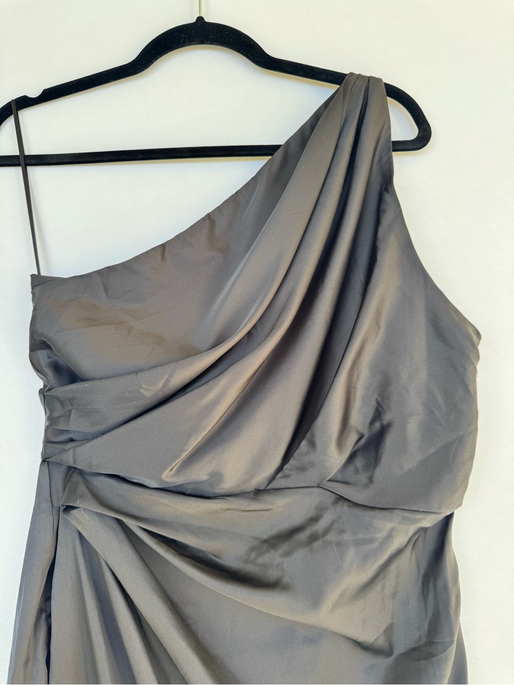 Luxxel One-Shoulder Black Satin Evening Gown - Picture 3 of 8